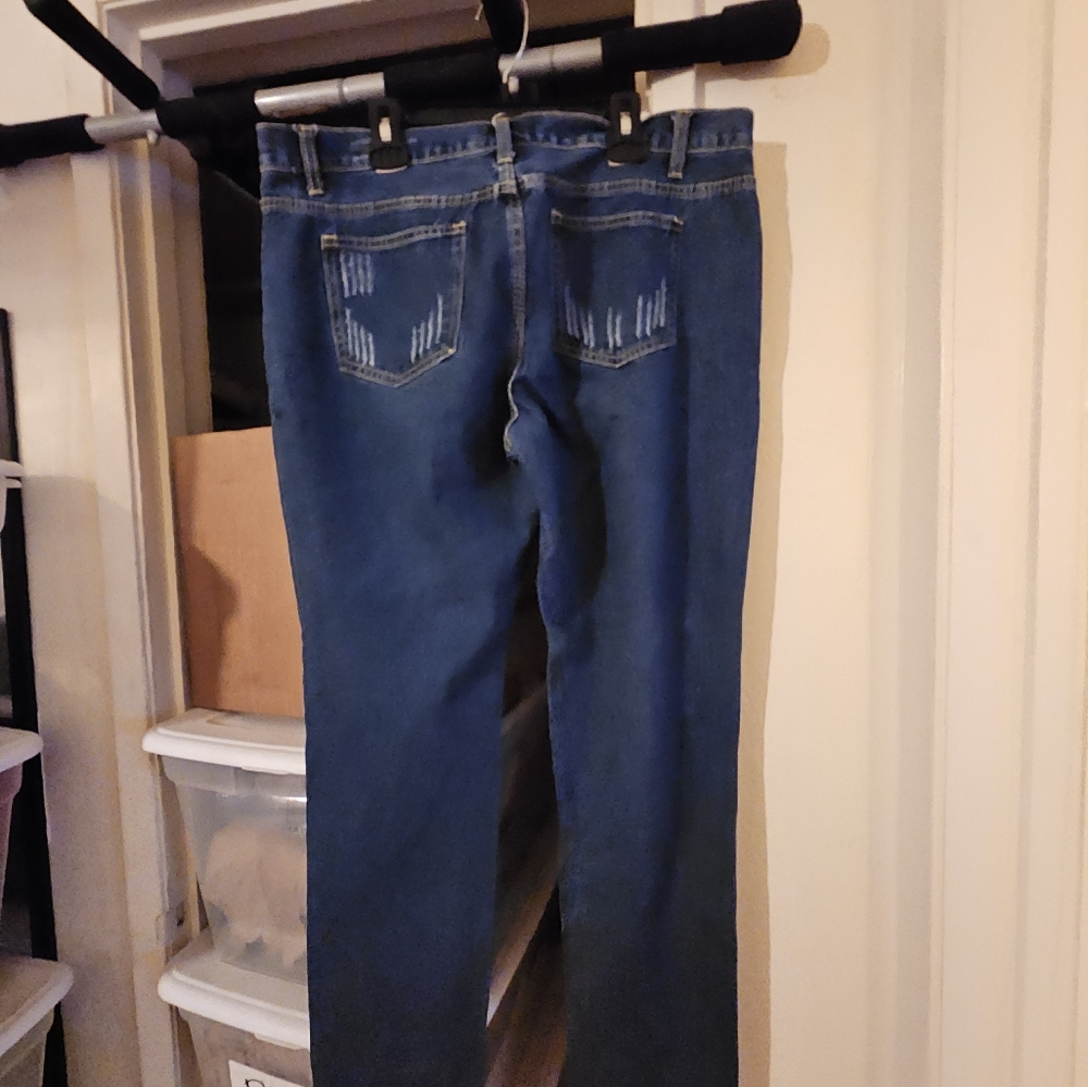 Top Trends Basic Collection Distressed Jeans - Picture 5 of 5
